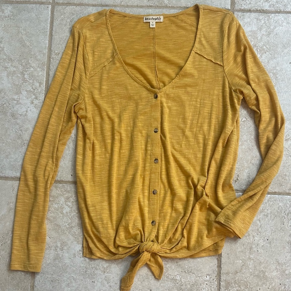 Loose Fit Yellow Long Sleeve Top Size Medium